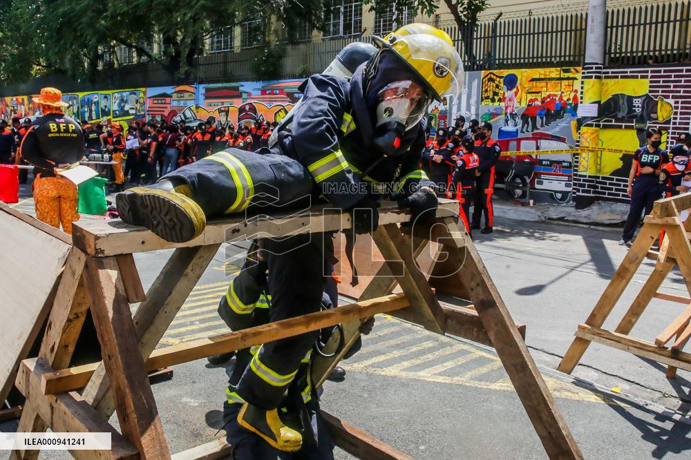 PHILIPPINES-QUEZON CITY-WOMEN FIREFIGHTERS-SKILLS OLYMPICS