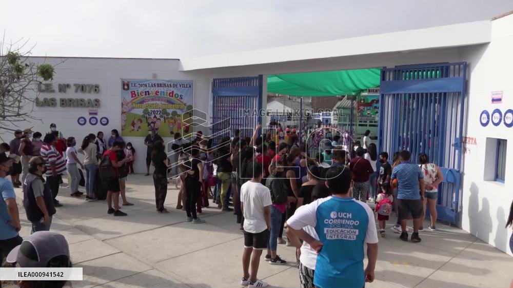 Peruvian students of public schools return to classrooms after COVID-19 delay