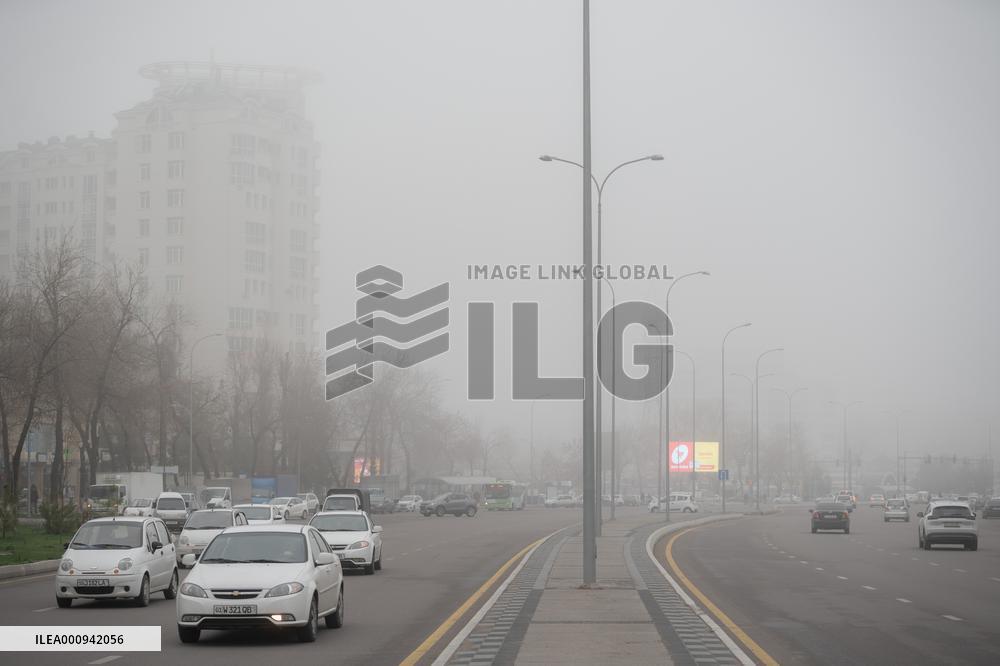 UZBEKISTAN-TASHKENT-FOG