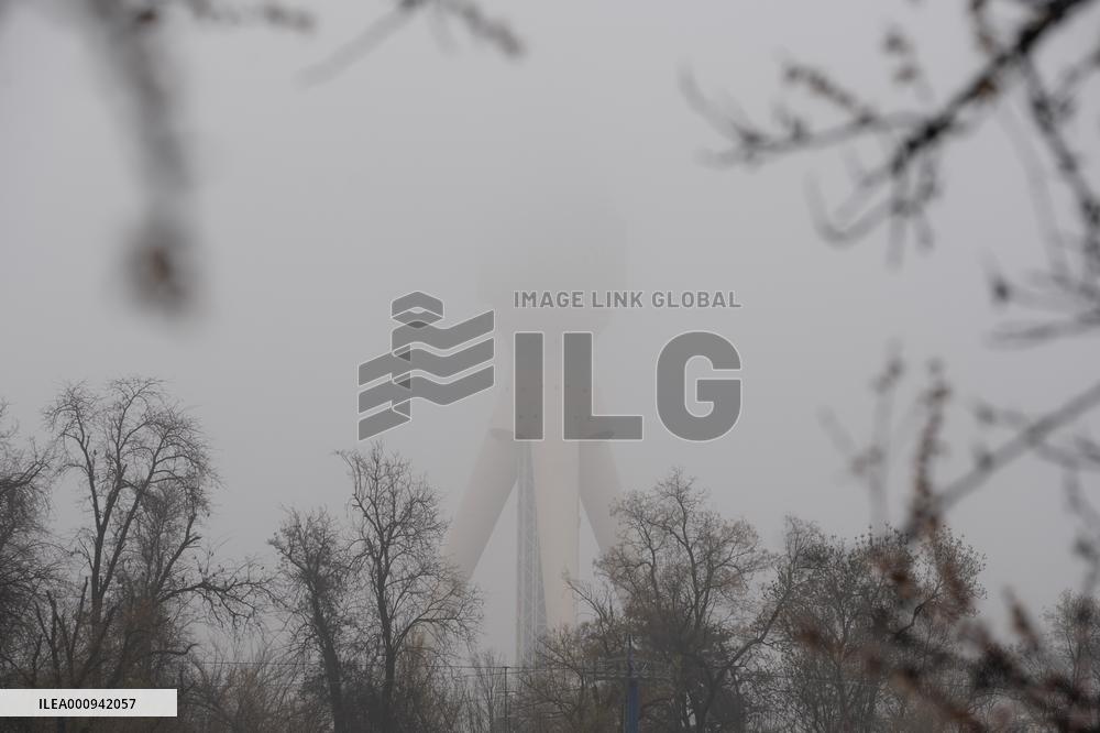 UZBEKISTAN-TASHKENT-FOG