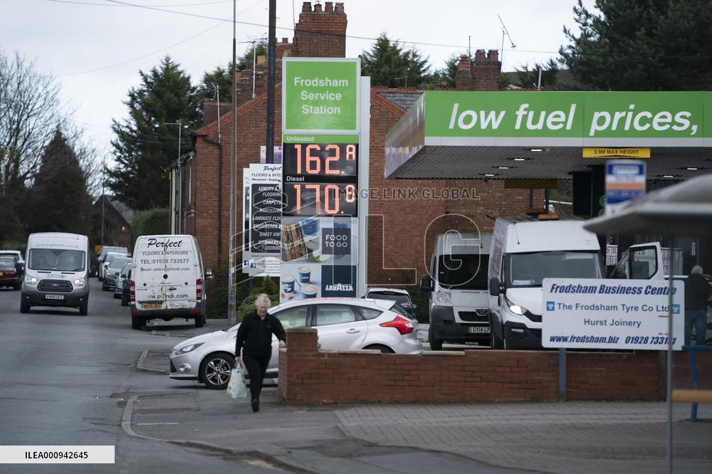 BRITAIN-OIL PRICES-JUMP