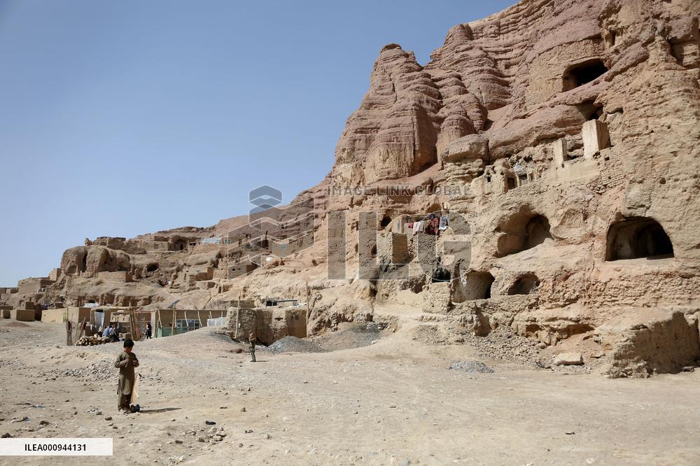 AFGHANISTAN-BAMIYAN- DAILY LIFE-CAVE