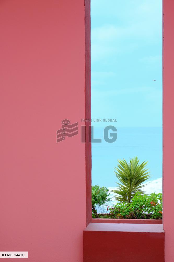 SPAIN-CALPE-LA MURALLA ROJA