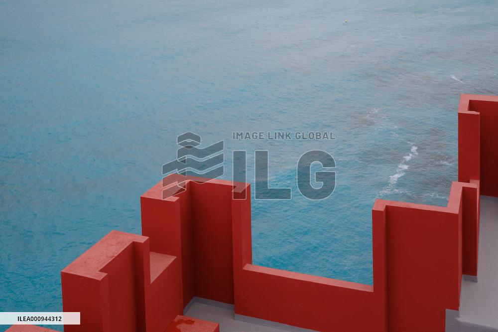 SPAIN-CALPE-LA MURALLA ROJA