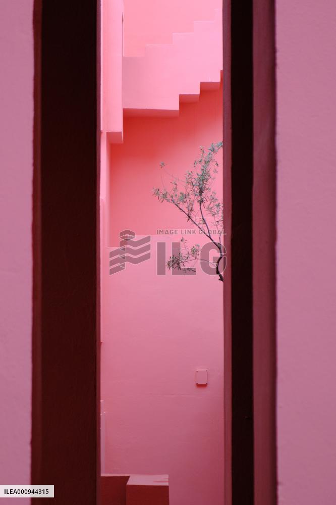 SPAIN-CALPE-LA MURALLA ROJA
