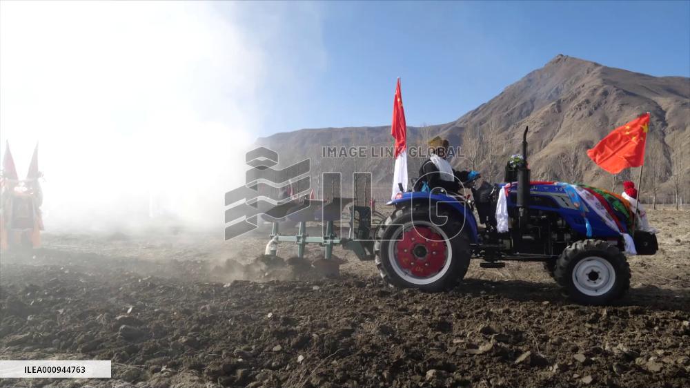 Experiencing spring farming ceremony on Tibet's 1st plot of farmland