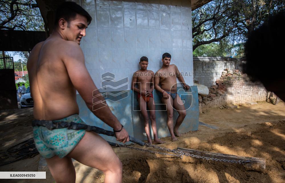 (SP)INDIA-NEW DELHI-KUSHTI WRESTLING