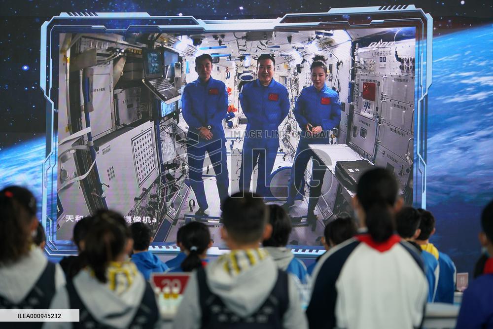 CHINA-SPACE STATION-LIVESTREAMED SCIENCE LECTURE-SECOND CLASS (CN)