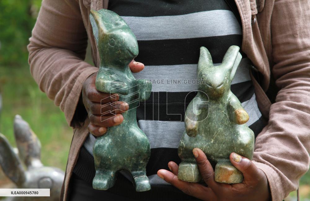 ZIMBABWE-CHITUNGWIZA-ARTS CENTER-FEMALE ARTISTS