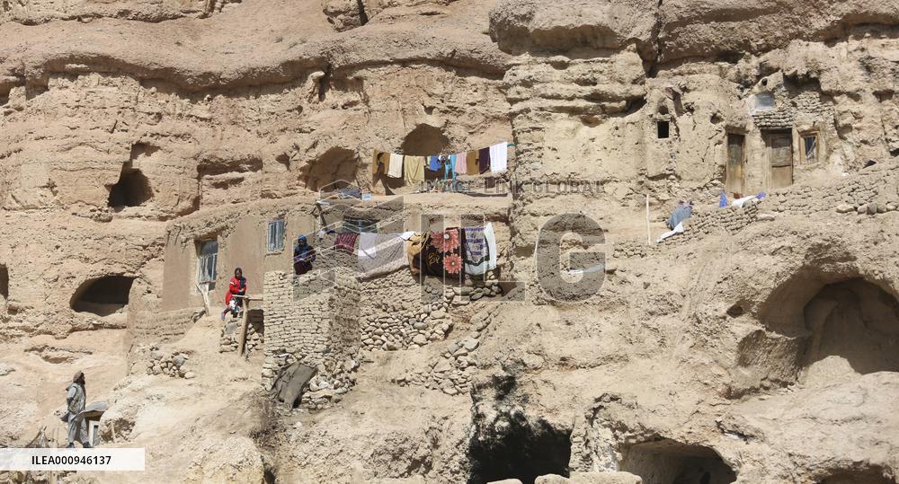 AFGHANISTAN-BAMIYAN-CAVE DWELLERS