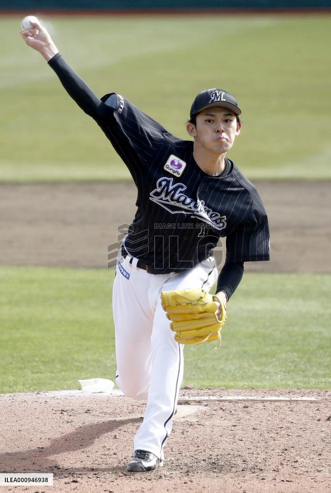 Baseball: Opening series in Japan