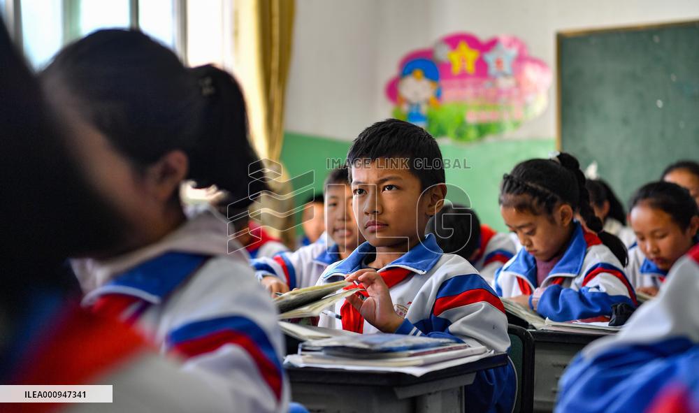 Xinhua Headlines: From serfdom to freedom -- Tibet's progress on democracy, human rights