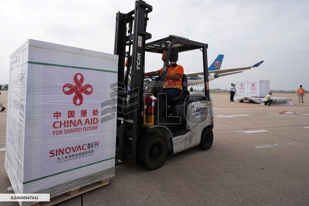 CAMBODIA-PHNOM PENH-CHINA-VACCINE-ARRIVAL
