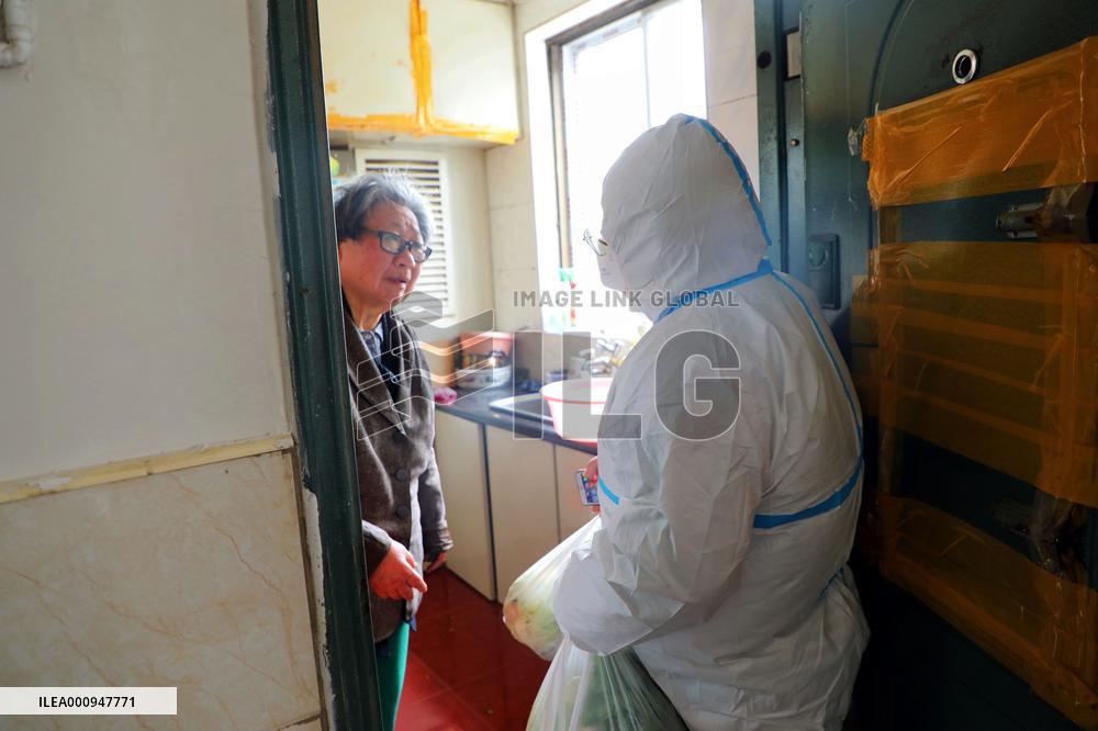 CHINA-SHANGHAI-COVID-19-COMMUNITY SERVICE (CN)