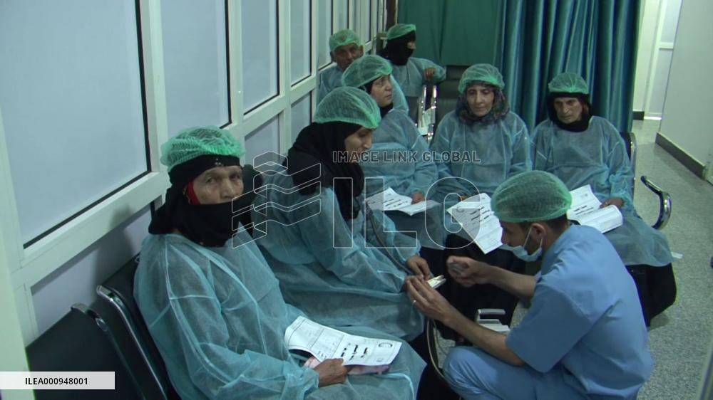 Charity group in Yemen's capital helps patients to see light again