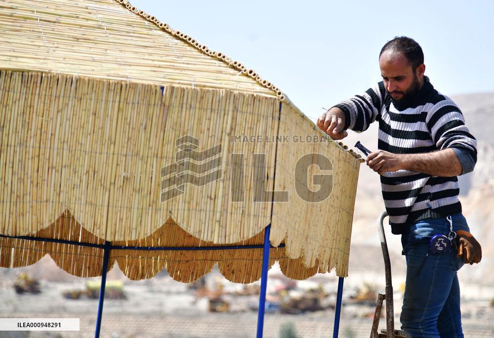 SYRIA-DAMASCUS-REEDS-CRAFT