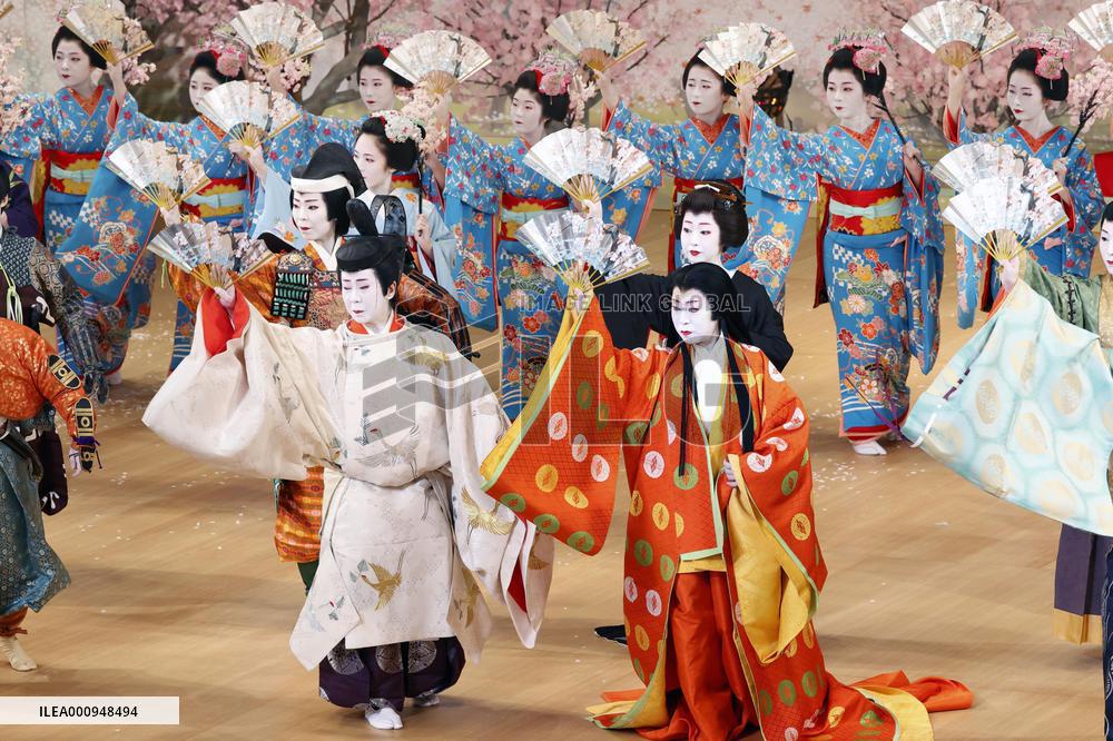 Traditional dance performance in Kyoto