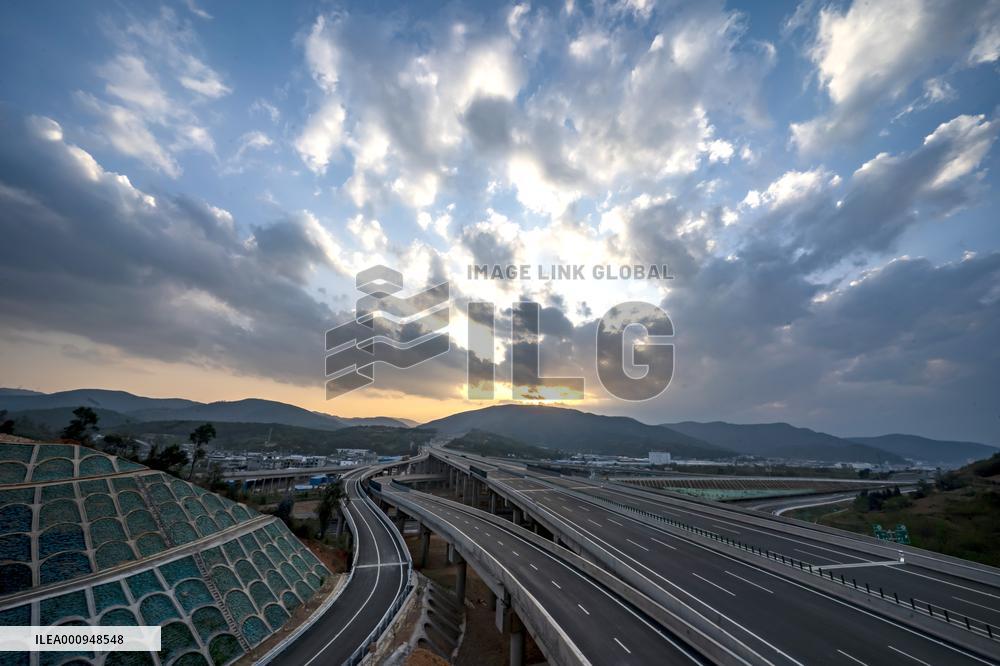 CHINA-YUNNAN-DALI-CHUXIONG-EXPRESSWAY-OPENING (CN)