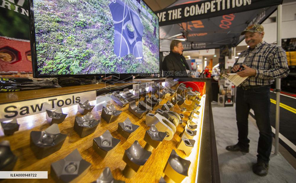 CANADA-MISSISSAUGA-NATIONAL HEAVY EQUIPMENT SHOW