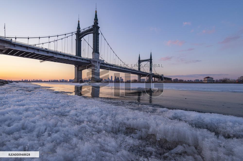 CHINA-HEILONGJIANG-RIVER-FLOWING ICE (CN)