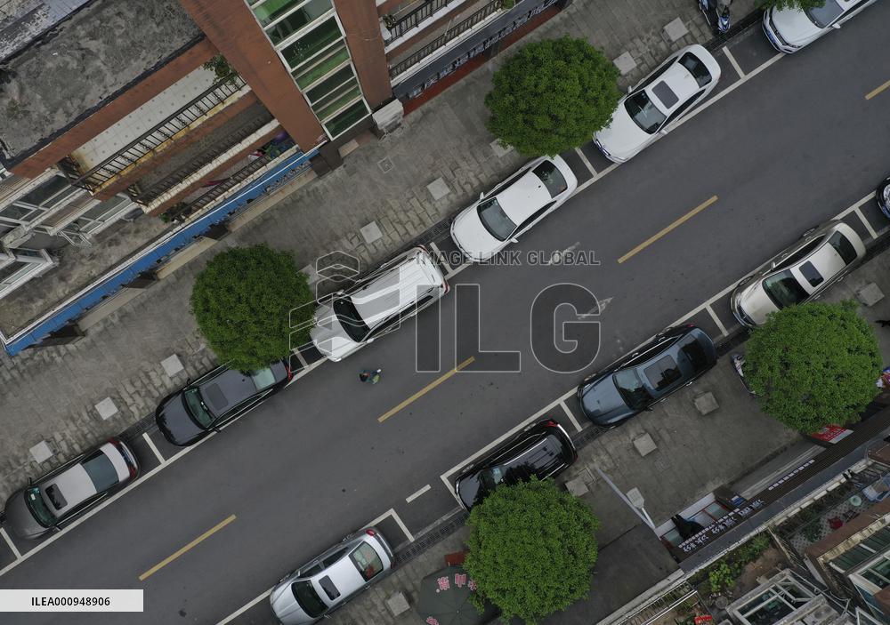 CHINA-CHONGQING-RESIDENTIAL COMMUNITY-PARKING (CN)