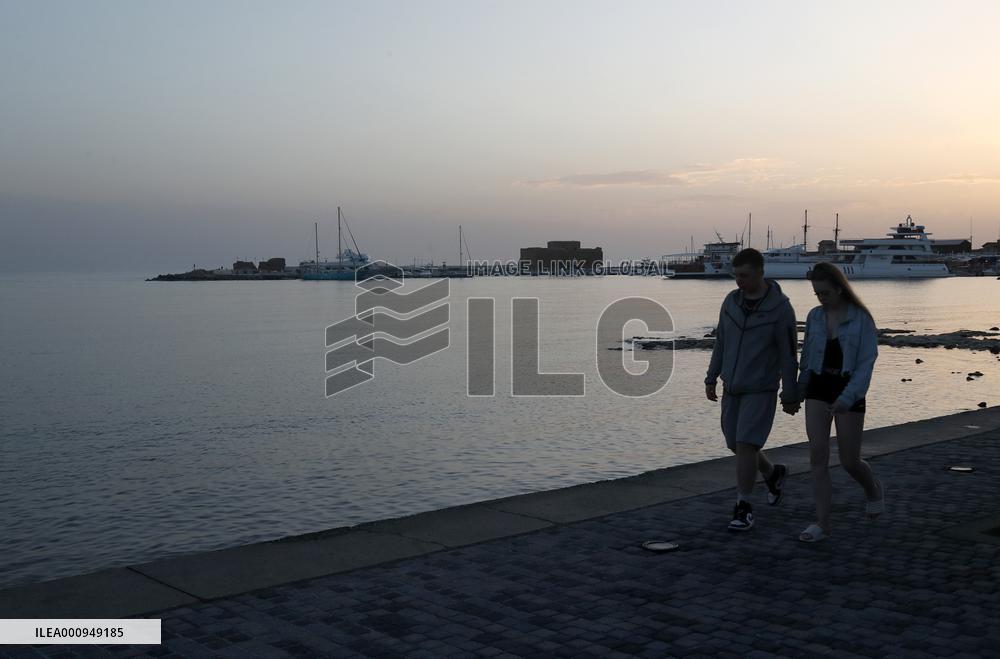 CYPRUS-PAPHOS CASTLE-TOURISTS