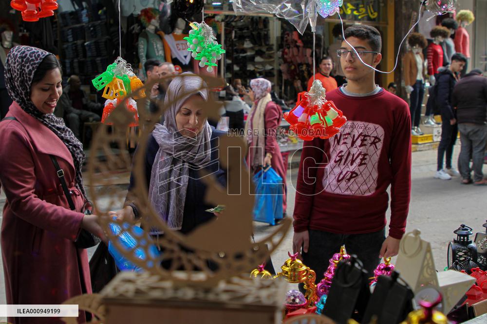MIDEAST-GAZA CITY-RAMADAN-SHOPPING
