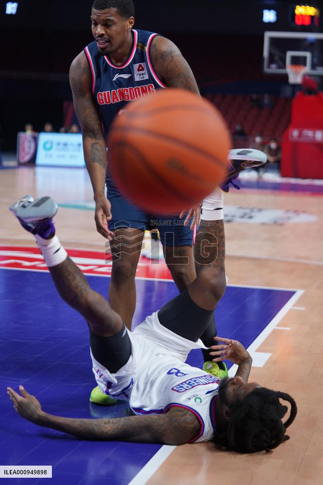 (SP)CHINA-JIANGXI-NANCHANG-BASKETBALL-CBA LEAGUE-GUANGDONG SOUTHERN TIGHERS VS TIANJIN PIONEERS (CN)