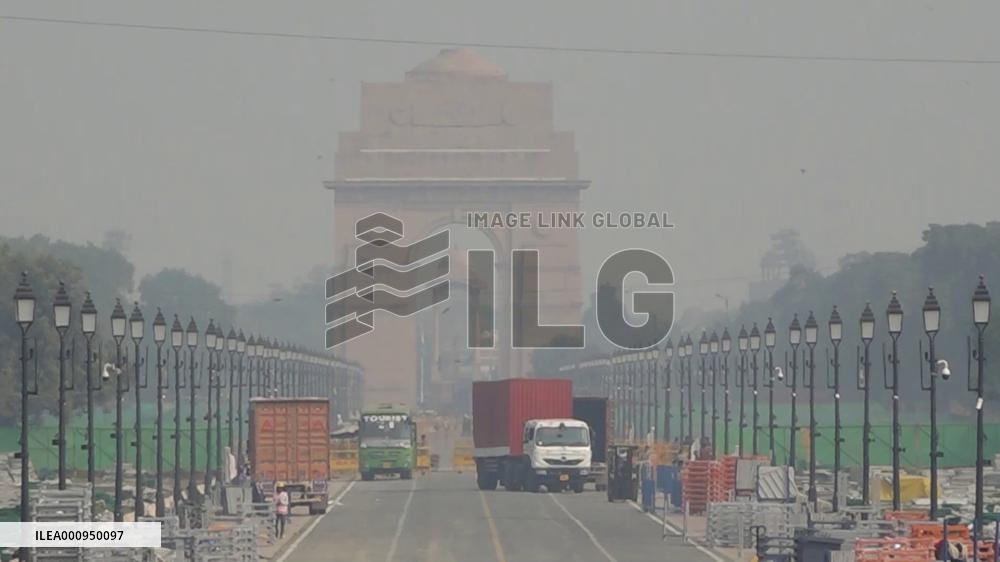 India's exports rise to record high of 417.8 billion USD in FY22