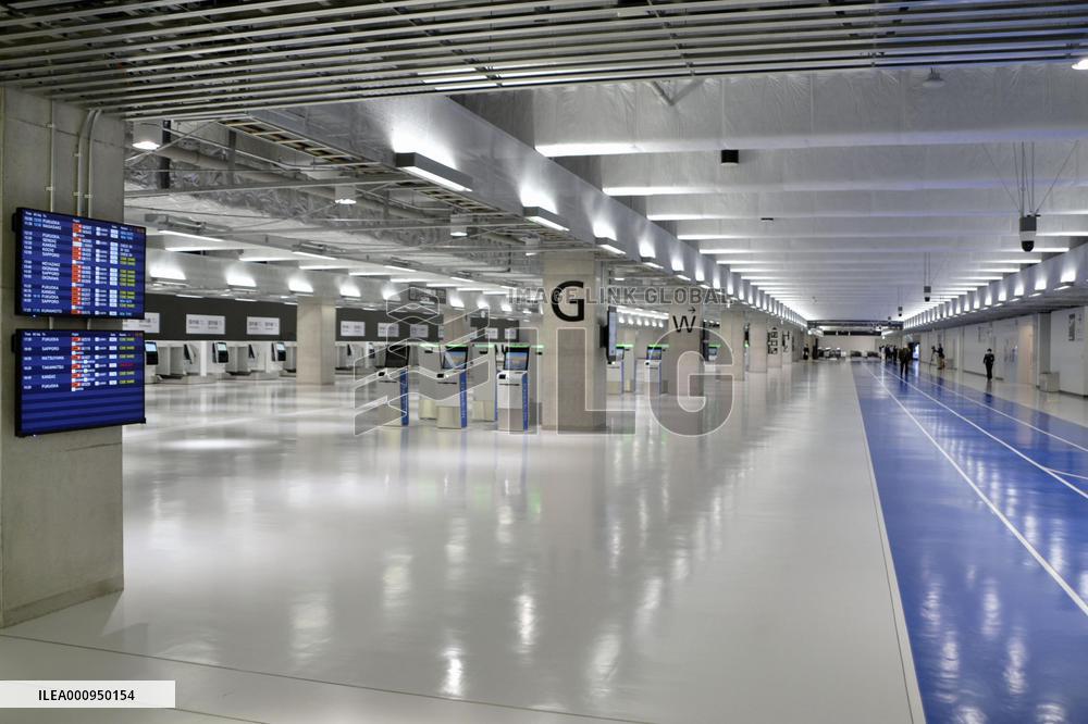 Narita airport's enlarged Terminal 3