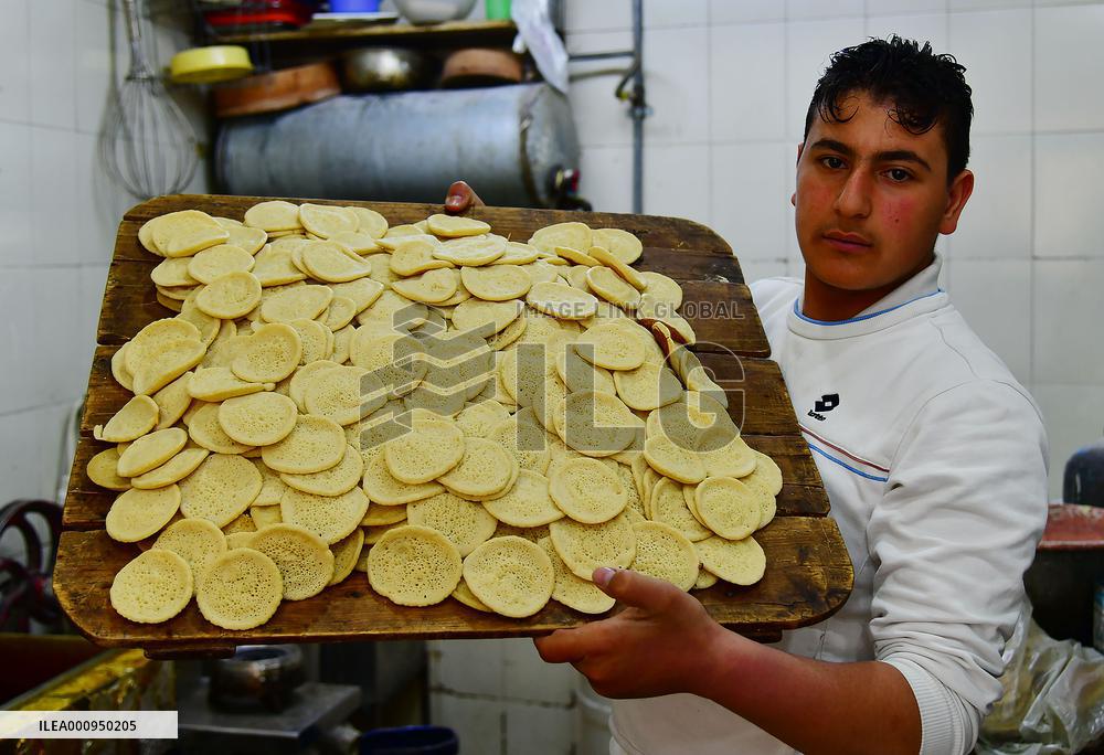 SYRIA-DAMASCUS-RAMADAN-SWEETS