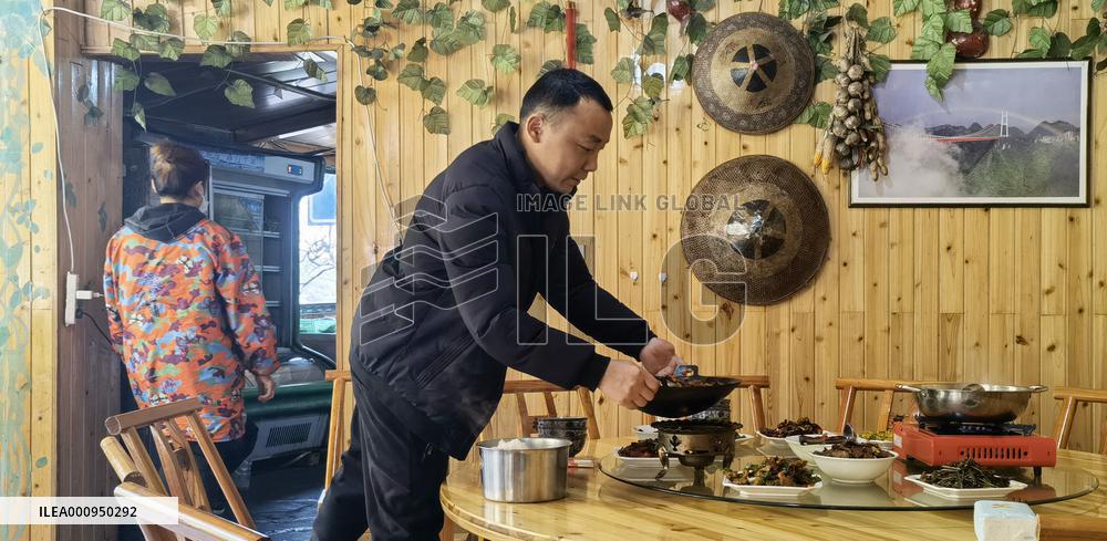 CHINA-HUNAN-AIZHAI BRIDGE-10 YEARS (CN)