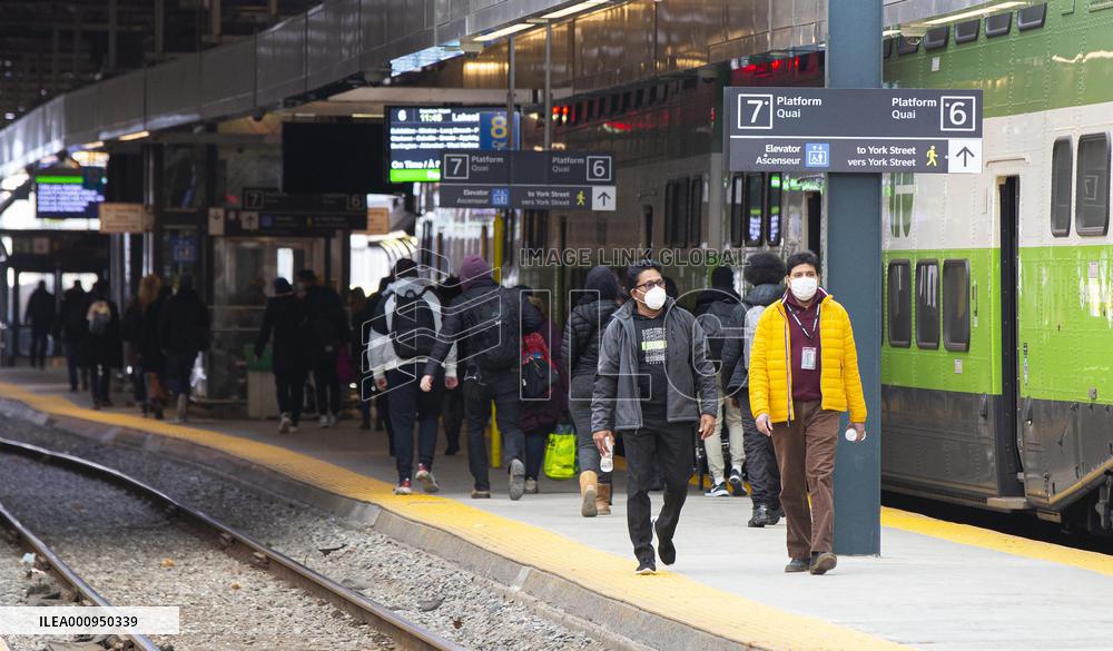 CANADA-TORONTO-COVID-19-CASES-3.5 MLN