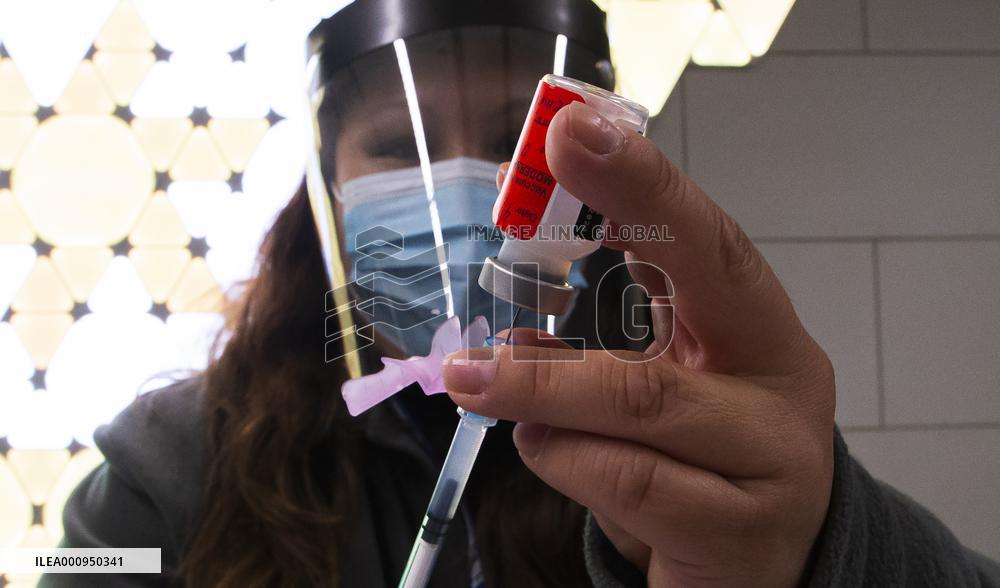 CANADA-TORONTO-COVID-19-CASES-3.5 MLN