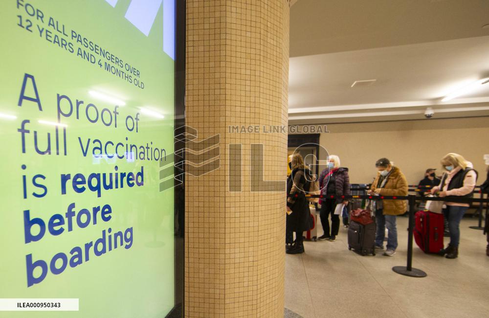 CANADA-TORONTO-COVID-19-CASES-3.5 MLN