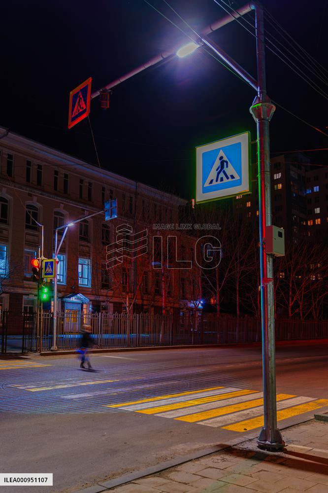 RUSSIA-VLADIVOSTOK-ILLUMINATED CROSSING
