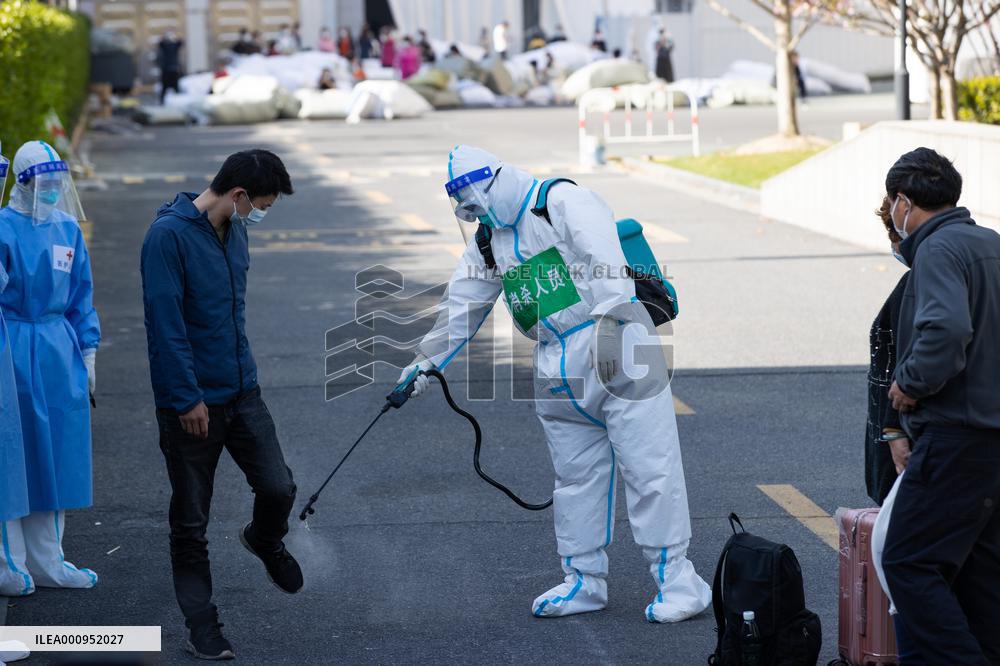 CHINA-SHANGHAI-PATIENTS-COVID-19-RECOVERY (CN)