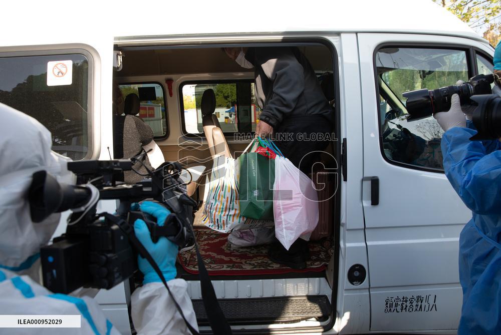 CHINA-SHANGHAI-PATIENTS-COVID-19-RECOVERY (CN)