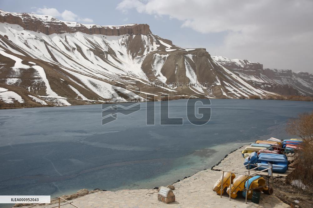 AFGHANISTAN-BAMIYAN-BAND-E-AMIR-TOURISM