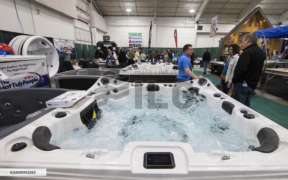 CANADA-MISSISSAUGA-SPRING COTTAGE LIFE SHOW