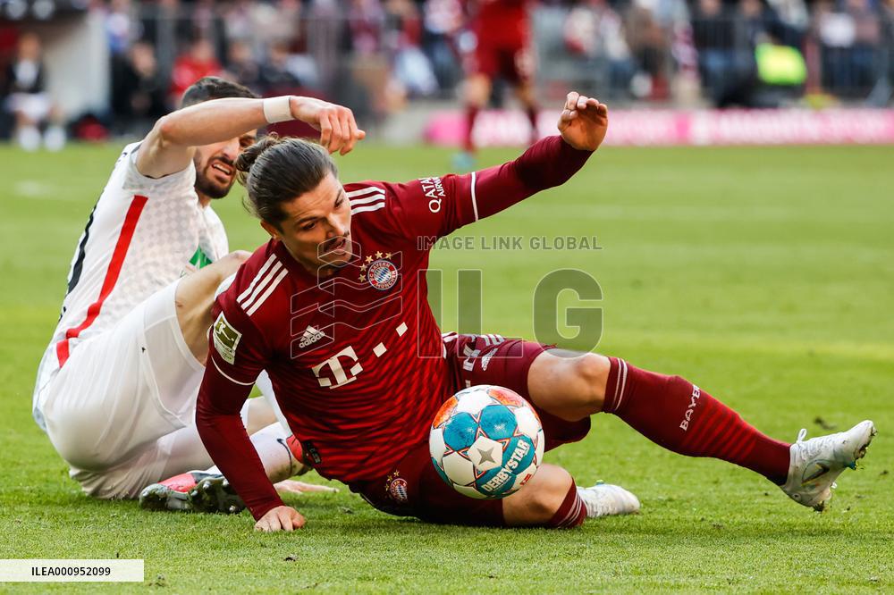 (SP)GERMANY-MUNICH-FOOTBALL-BUNDESLIGA-BAYERN MUNICH VS AUGSBURG