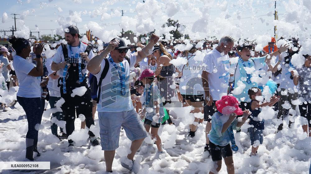 U.S.-CALIFORNIA-POMONA-BUBBLE RUN