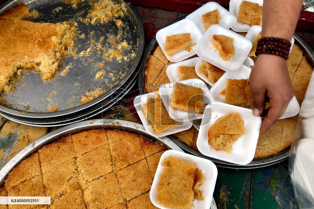EGYPT-CAIRO-RAMADAN-TRADITIONAL SWEETS