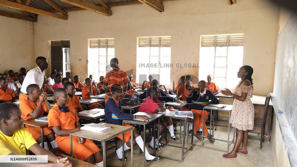 UGANDA-WAKISO-CHINESE LANGUAGE-TEACHING