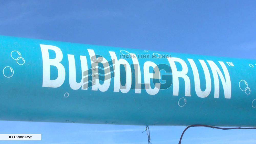 Thousands of people join Bubble Run in Southern California