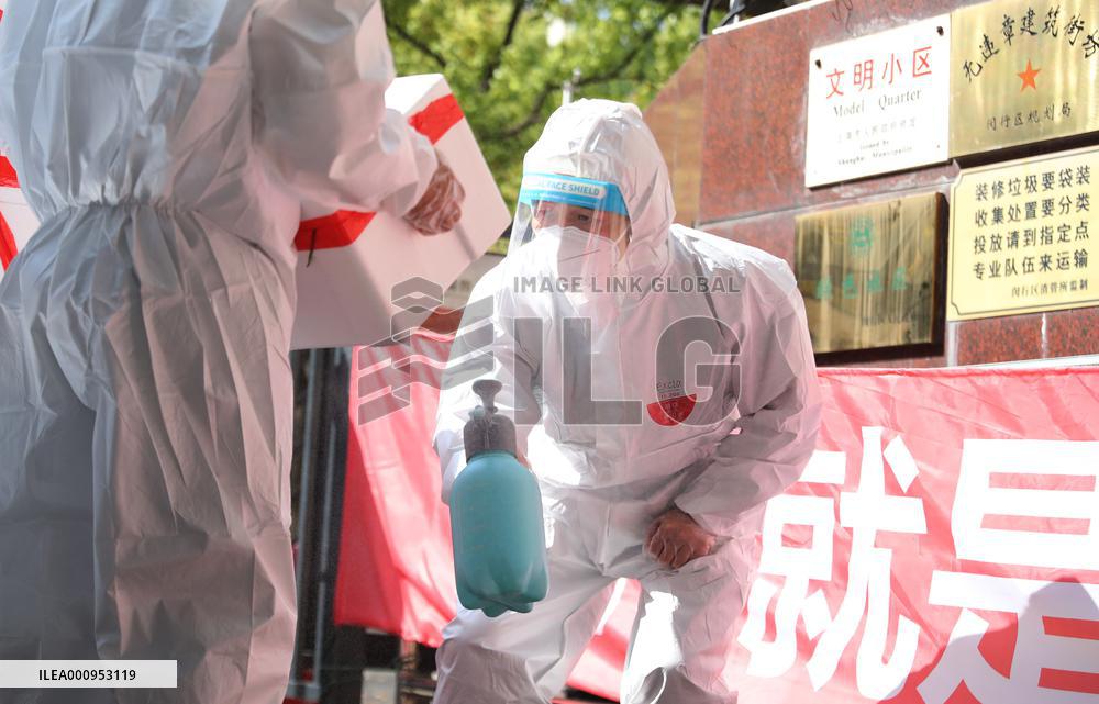 CHINA-SHANGHAI-COVID-19-COMMUNITY VOLUNTEER (CN)