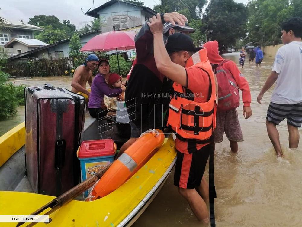 PHILIPPINES-CAPIZ-STORM MEGI-FLOOD