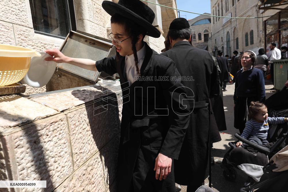 MIDEAST-JERUSALEM-PASSOVER-PREPARATION