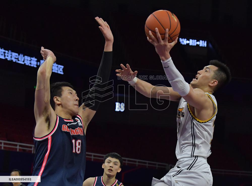 (SP)CHINA-NANCHANG-BASKETBALL-CBA LEAGUE-GUANGDONG VS LIAONING(CN)