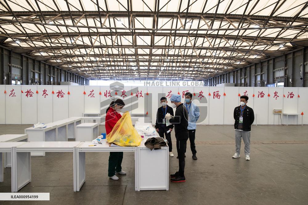 CHINA-SHANGHAI-SNIEC-MAKESHIFT HOSPITAL (CN)